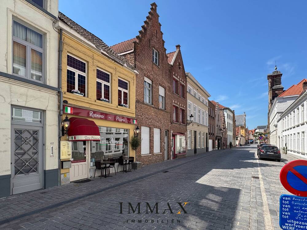 Mixgebouw te  koop in Brugge 8000 330000.00€ 2 slaapkamers 193.00m² - Zoekertje 172589