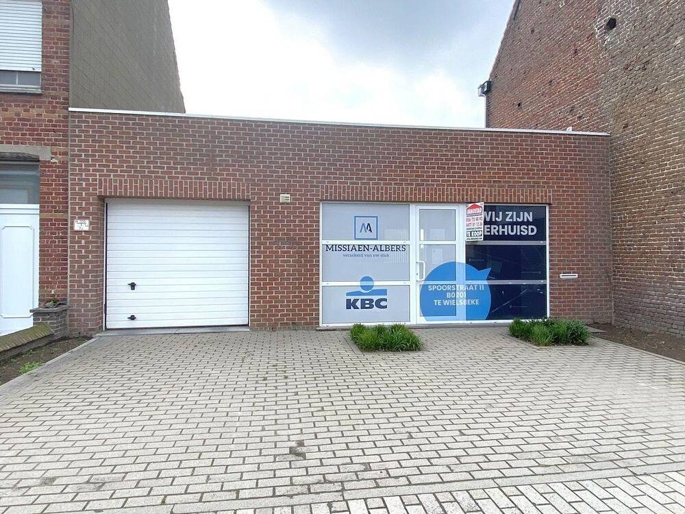 Handelszaak te  koop in Wielsbeke 8710 173000.00€  slaapkamers 60.00m² - Zoekertje 173092