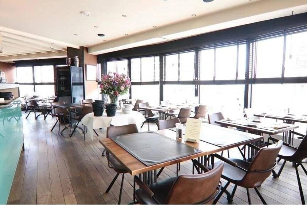 Handelszaak te  koop in Knokke 8300 0.00€ 0 slaapkamers m² - Zoekertje 119