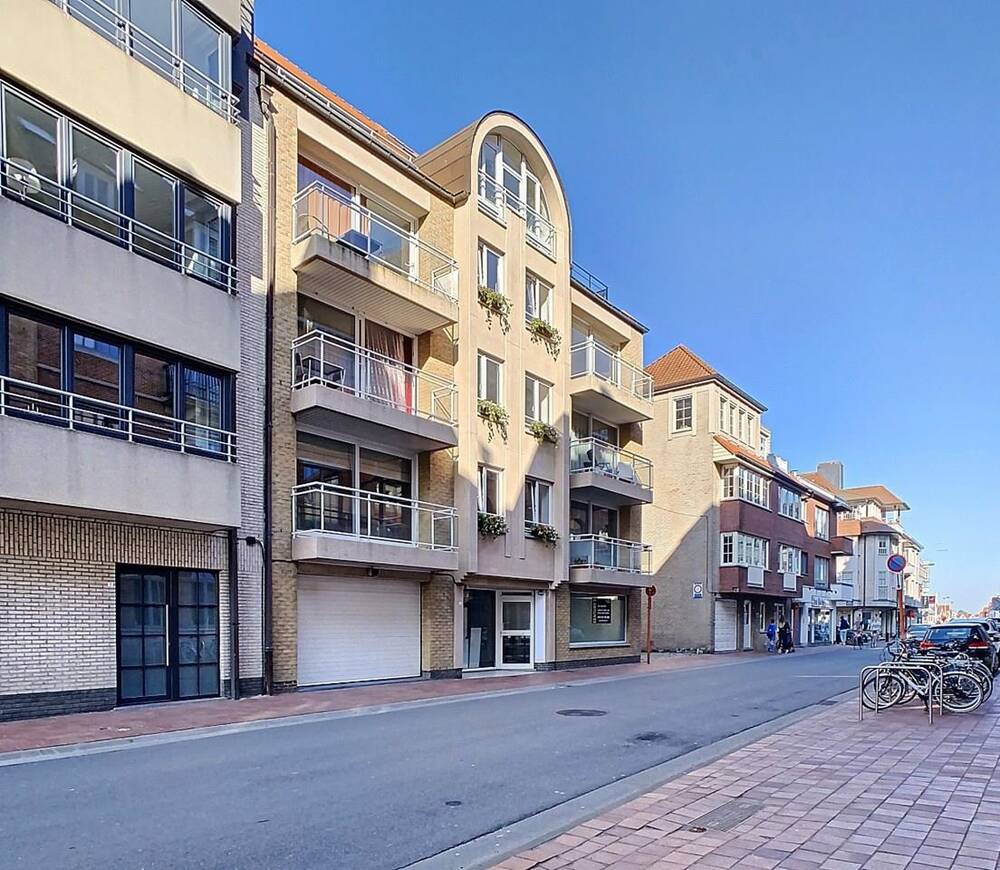 Handelszaak te  koop in Knokke 8300 475000.00€  slaapkamers m² - Zoekertje 916