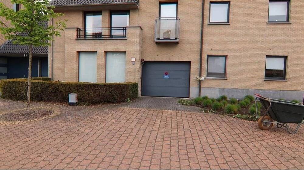 Parking & garage te  koop in Sint-Andries 8200 13000.00€ 0 slaapkamers m² - Zoekertje 1938