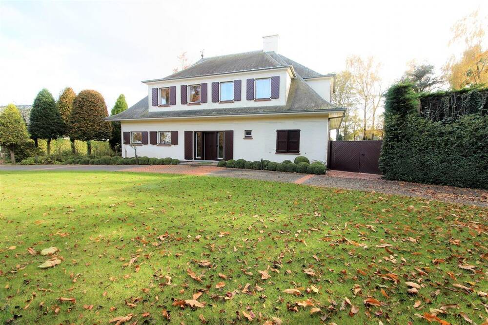 Villa te  koop in Waregem 8790 850000.00€ 3 slaapkamers 350.00m² - Zoekertje 2923