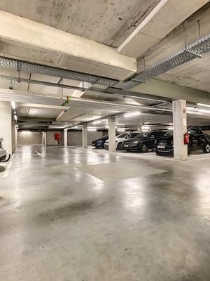Parking & garage te  koop in Brugge 8000 25000.00€  slaapkamers 13.00m² - Zoekertje 4473
