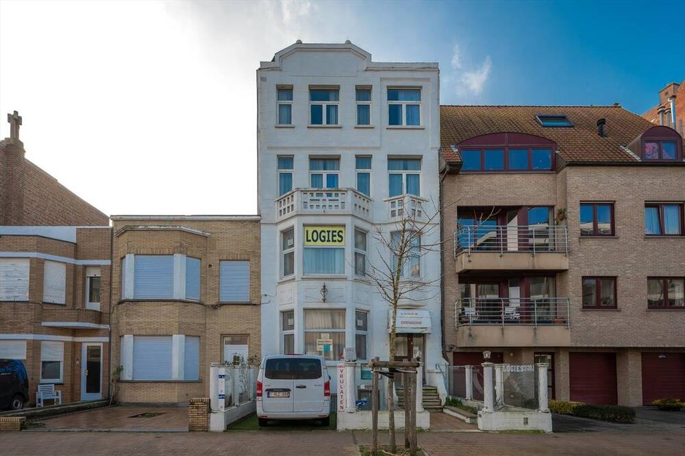 Appartementsgebouw te  koop in Blankenberge 8370 499000.00€ 13 slaapkamers 248.00m² - Zoekertje 3899