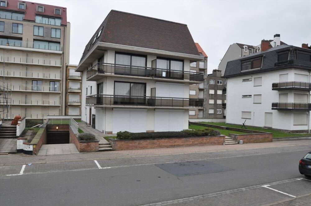 Parking & garage te  huur in Heist-aan-Zee 8301 125.00€  slaapkamers m² - Zoekertje 3193