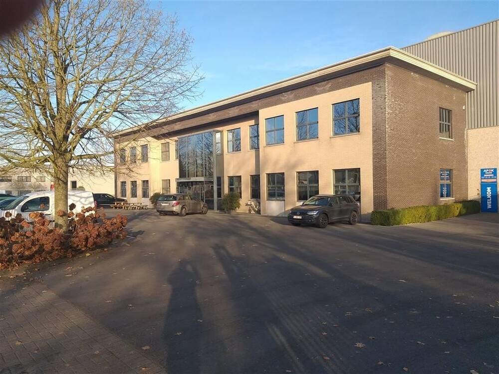 Handelszaak te  huur in Bavikhove 8531 3000.00€  slaapkamers m² - Zoekertje 7032