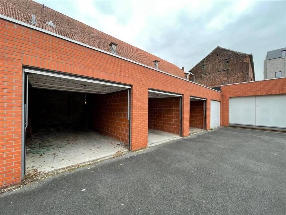 Parking & garage te  huur in Roeselare 8800 75.00€  slaapkamers m² - Zoekertje 7528