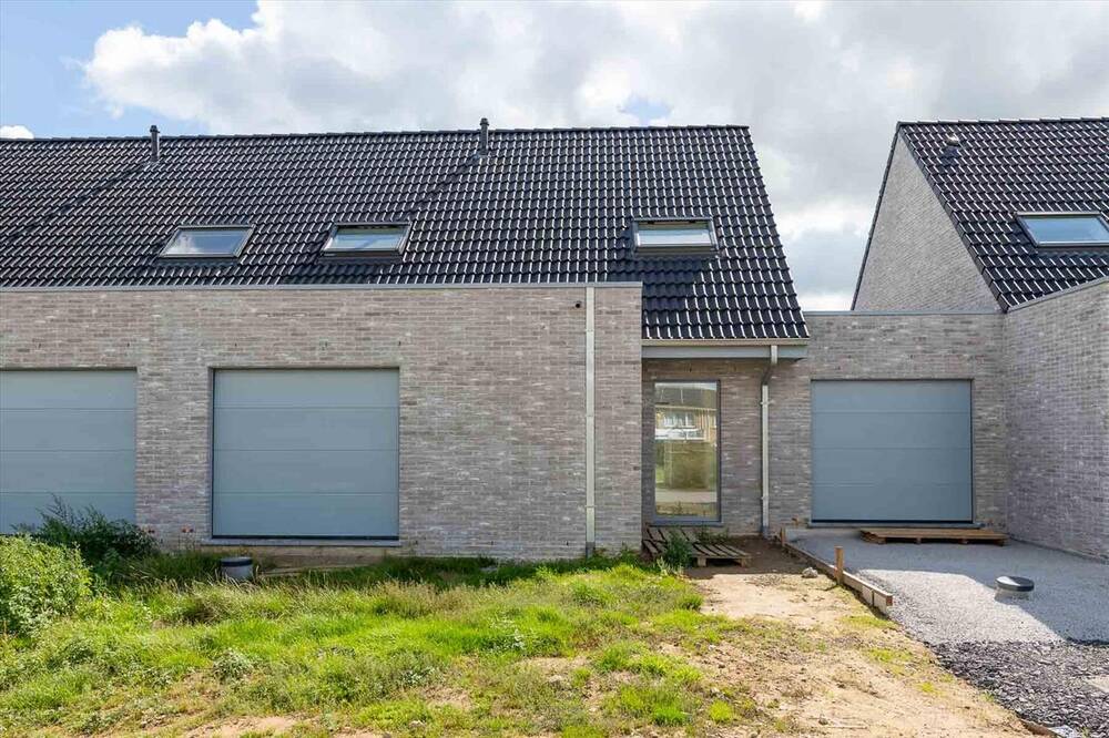 Huis te  koop in Roesbrugge-Haringe 8972 244900.00€ 3 slaapkamers 134.00m² - Zoekertje 8354