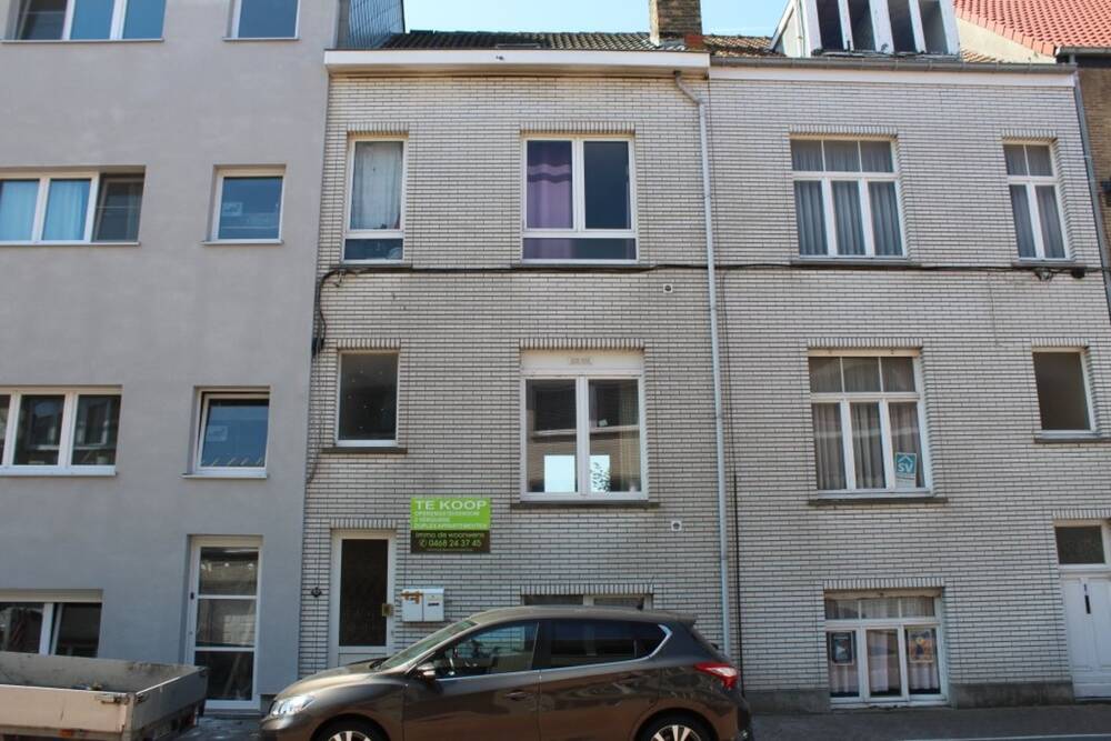 Appartementsgebouw te  koop in Oostende 8400 220000.00€ 4 slaapkamers 204.00m² - Zoekertje 12611