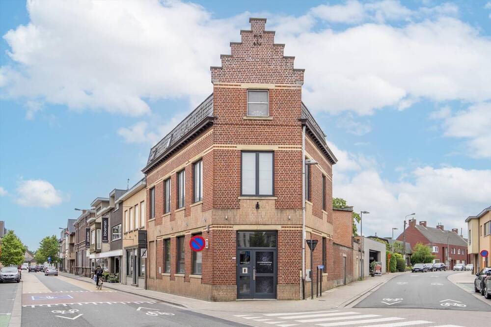 Handelszaak te  koop in Heule 8501 425000.00€  slaapkamers 0.00m² - Zoekertje 13270