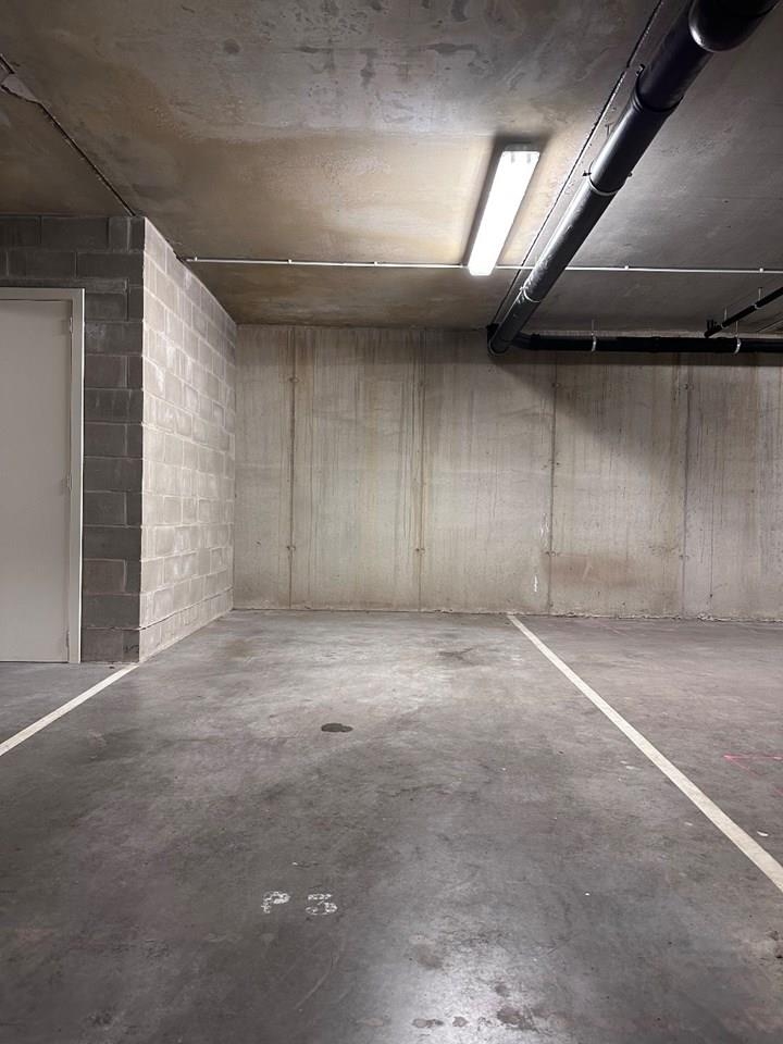 Parking & garage te  koop in Gistel 8470 11990.00€  slaapkamers m² - Zoekertje 12803