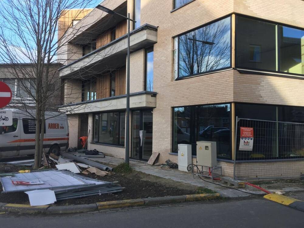 Handelszaak te  koop in Staden 8840 230000.00€  slaapkamers 0.00m² - Zoekertje 12819