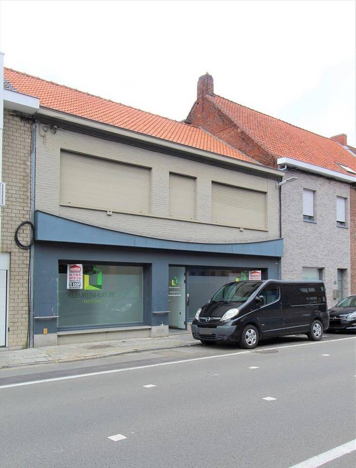 Handelszaak te  koop in Wevelgem 8560 298000.00€ 5 slaapkamers 377.00m² - Zoekertje 14450