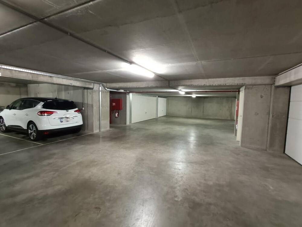 Parking & garage te  koop in Knokke-Heist 8300 159000.00€  slaapkamers m² - Zoekertje 14403