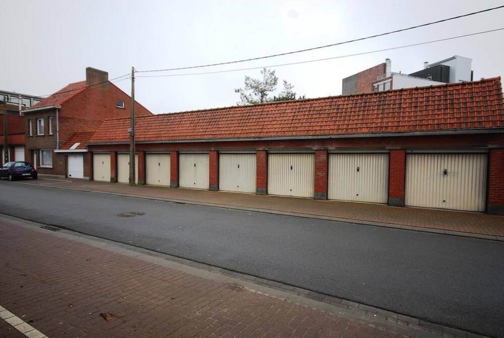 Parking & garage te  huur in Roeselare 8800 65.00€  slaapkamers m² - Zoekertje 17752