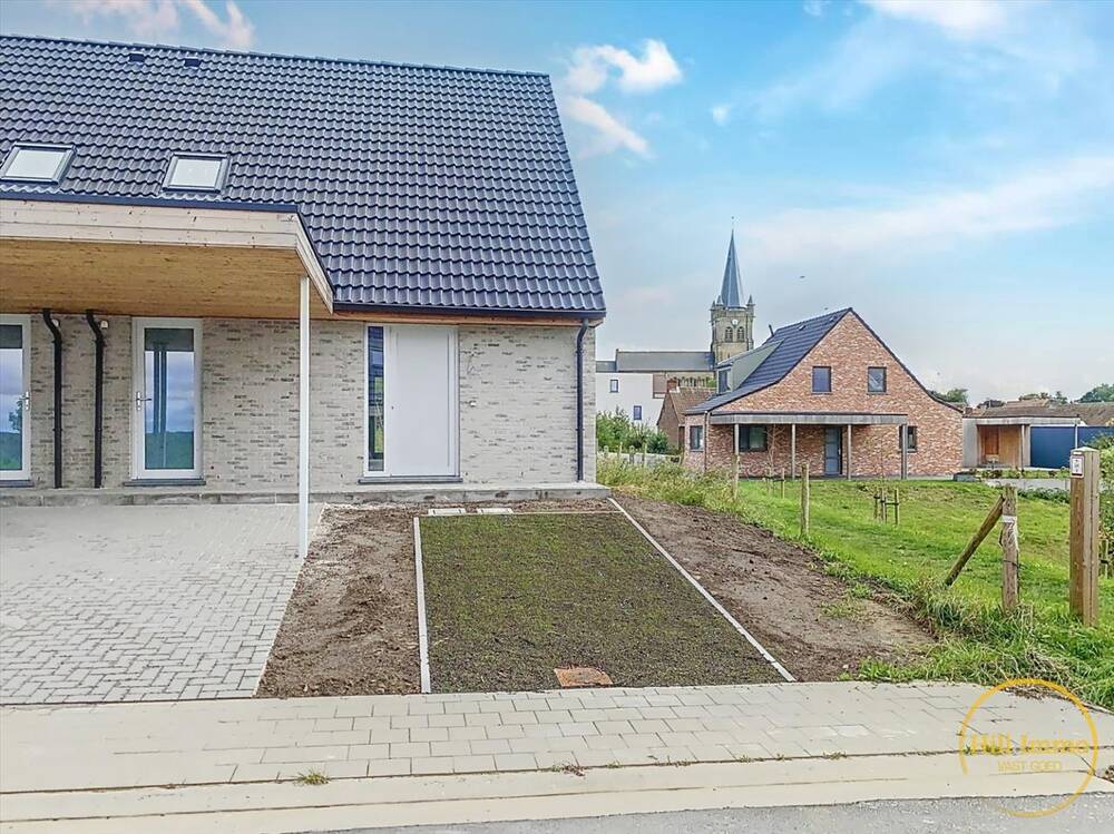 Huis te  koop in Wijtschate 8953 278000.00€ 3 slaapkamers m² - Zoekertje 18155