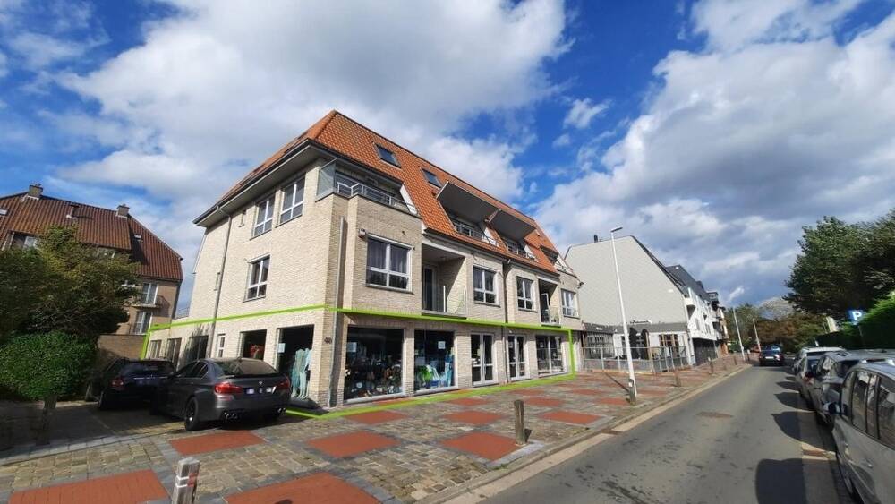 Handelszaak te  koop in Bredene 8450 495000.00€ 0 slaapkamers m² - Zoekertje 19737