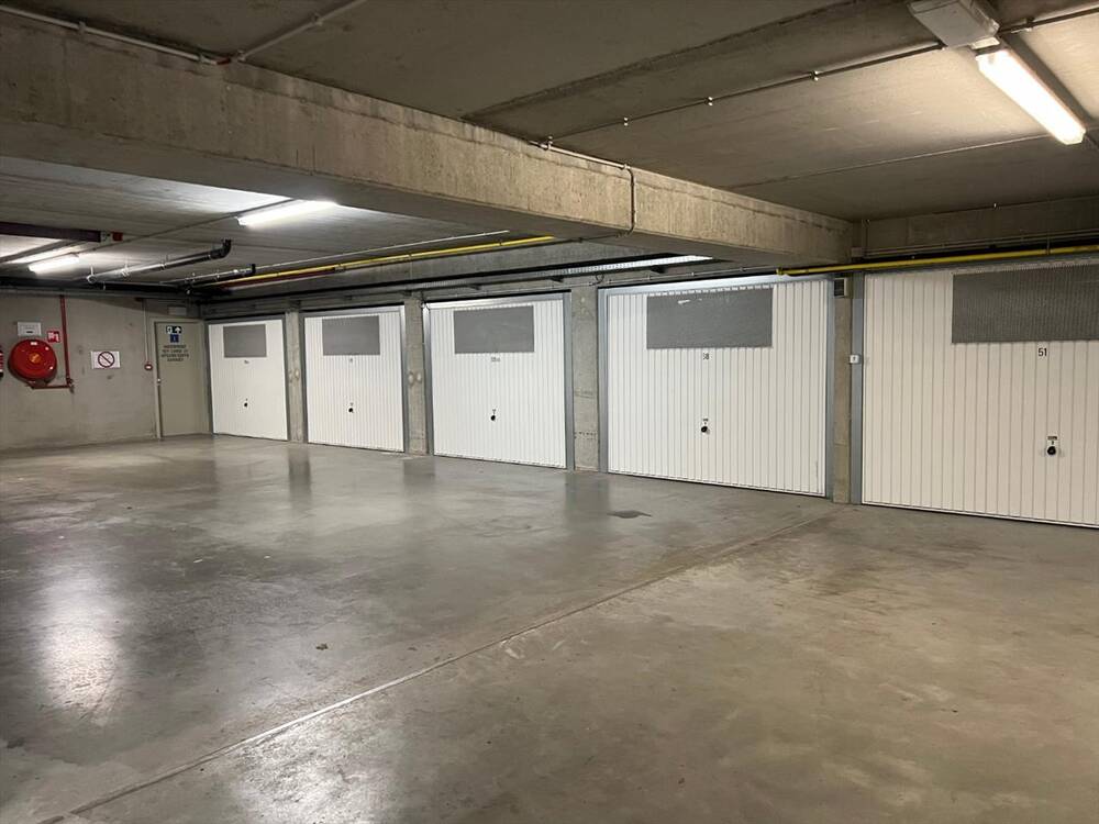 Parking & garage te  huur in Nieuwpoort 8620 120.00€  slaapkamers m² - Zoekertje 20905