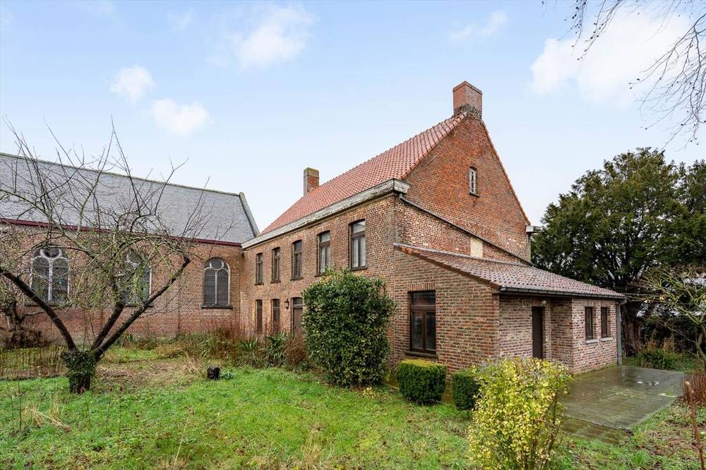 Huis te  koop in Watou 8978 225000.00€ 3 slaapkamers 322.00m² - Zoekertje 27451