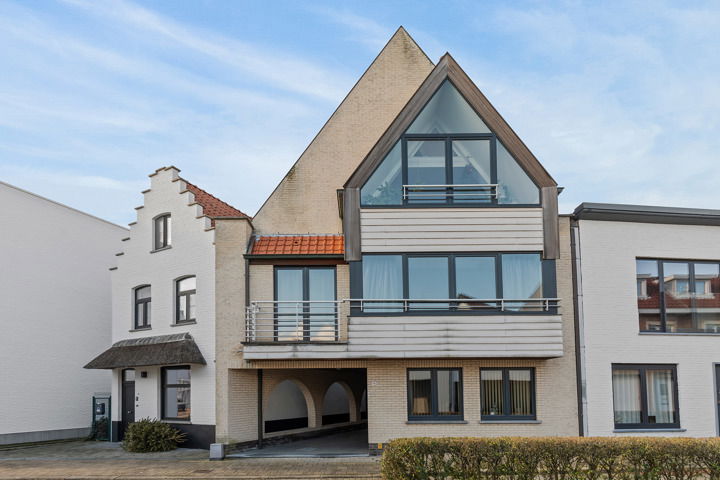 Appartementsgebouw te  koop in Knokke-Heist 8300 1690000.00€ 6 slaapkamers 304.00m² - Zoekertje 277289