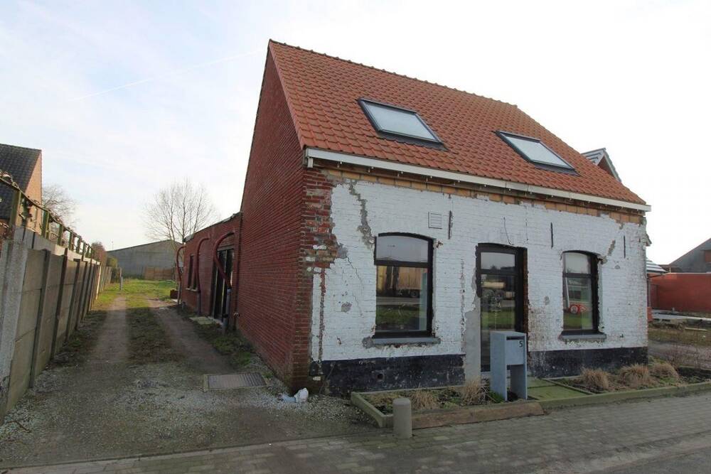 Huis te  koop in Ichtegem 8480 285000.00€ 2 slaapkamers m² - Zoekertje 31239