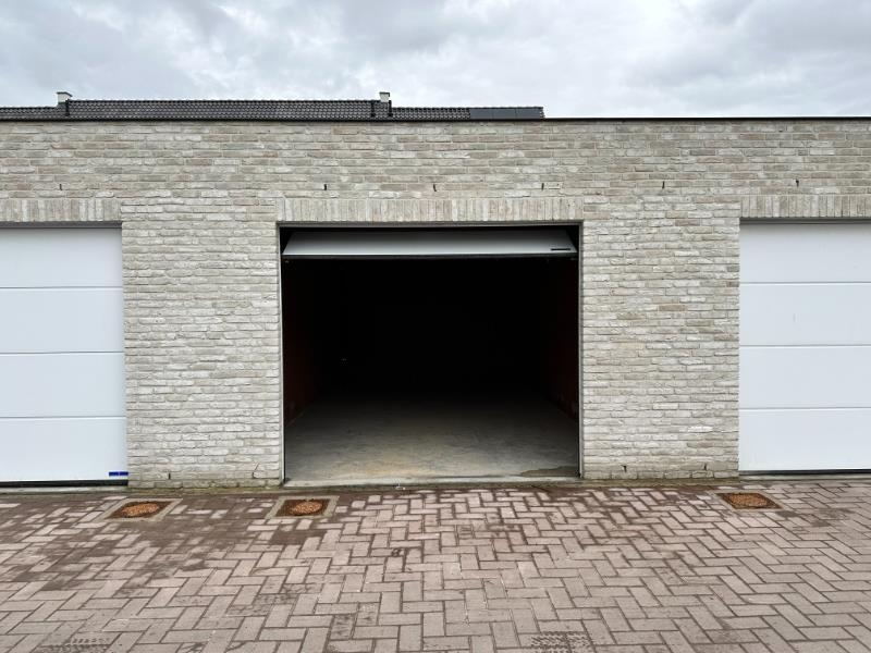 Parking & garage te  koop in Tielt 8700 37590.00€  slaapkamers 26.00m² - Zoekertje 33474