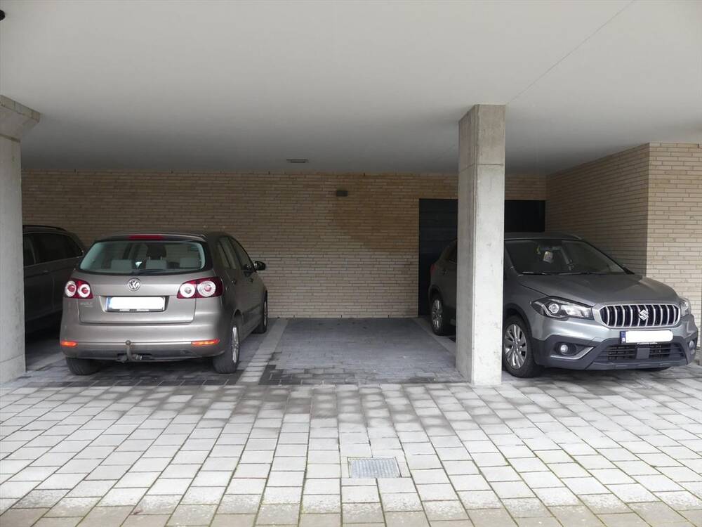 Parking & garage te  huur in Diksmuide 8600 45.00€  slaapkamers m² - Zoekertje 35186