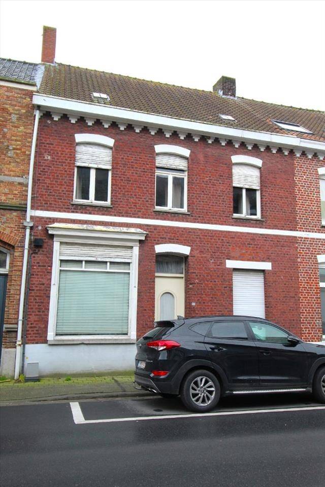 Huis te  koop in Ledegem 8880 175000.00€ 5 slaapkamers m² - Zoekertje 37730