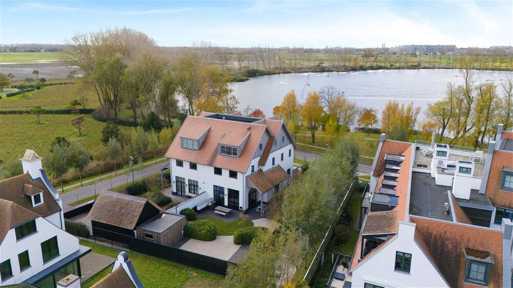 Villa te  koop in Knokke-Heist 8300 0.00€ 4 slaapkamers 420.00m² - Zoekertje 89238