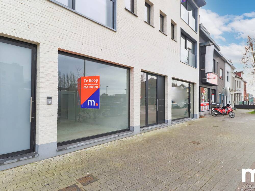 Commerciële ruimte te  koop in Harelbeke 8530 485000.00€  slaapkamers m² - Zoekertje 277717