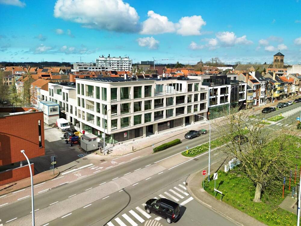 Handelszaak te  huur in Sint-Andries 8200 4600.00€  slaapkamers 312.00m² - Zoekertje 42295