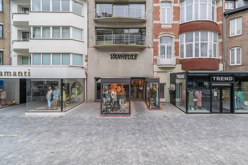 Handelszaak te  huur in Koksijde 8670 2250.00€  slaapkamers 0.00m² - Zoekertje 44111