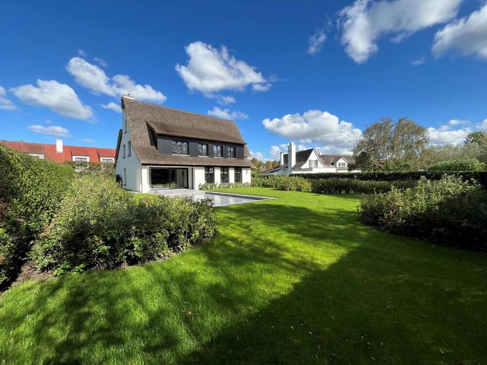 Huis te  koop in Knokke 8300 0.00€ 6 slaapkamers 290.00m² - Zoekertje 46096