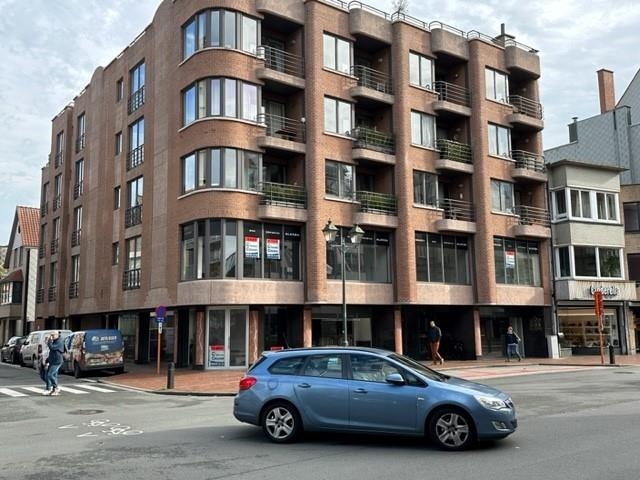 Handelszaak te  huur in Knokke 8300 3500.00€  slaapkamers 337.00m² - Zoekertje 47982