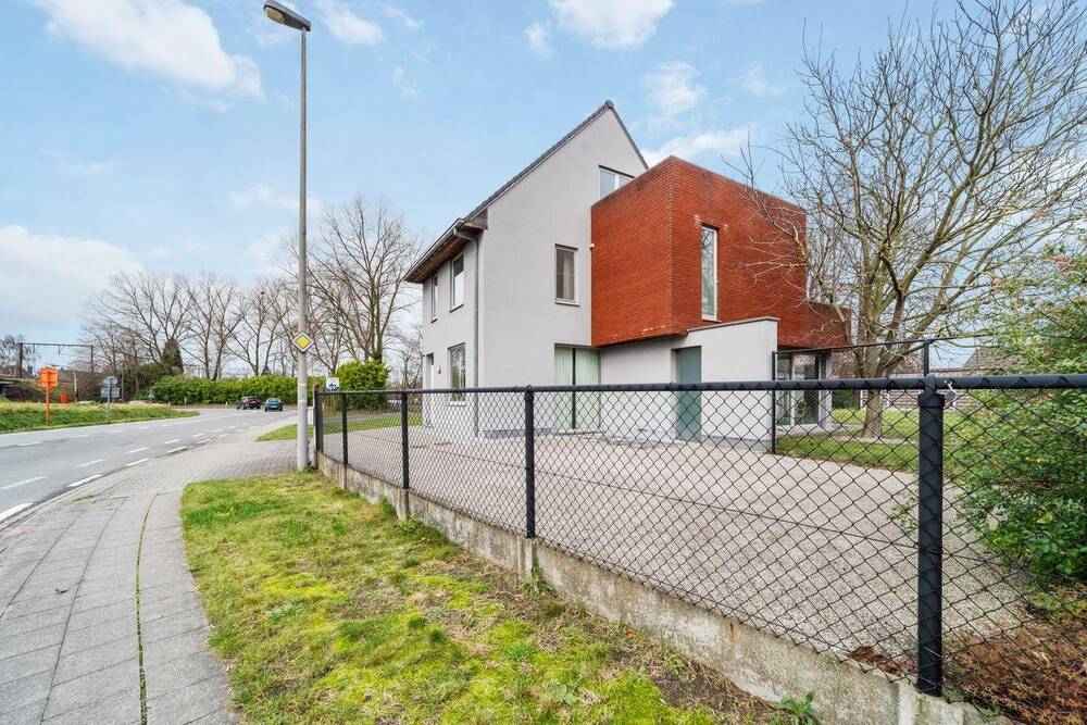 Huis te  in Oostkamp 8020 525000.00€ 3 slaapkamers 200.00m² - Zoekertje 50759