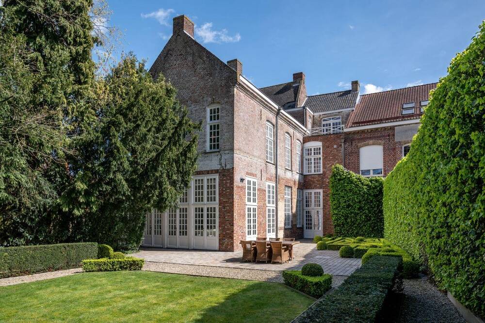 Kasteel te  koop in Poperinge 8970 1150000.00€ 5 slaapkamers 571.00m² - Zoekertje 55208