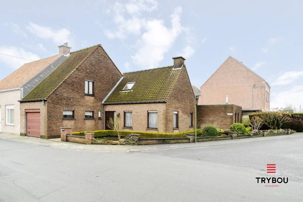 Huis te  koop in Langemark-Poelkapelle 8920 199000.00€ 3 slaapkamers 142.00m² - Zoekertje 278408