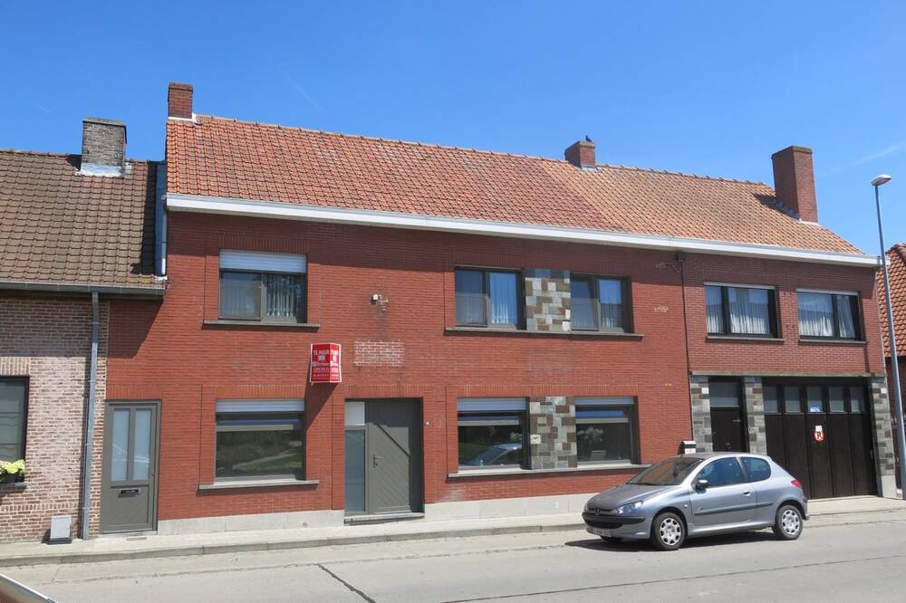 Huis te  huur in Houthulst 8650 675.00€  slaapkamers 230.00m² - Zoekertje 278483