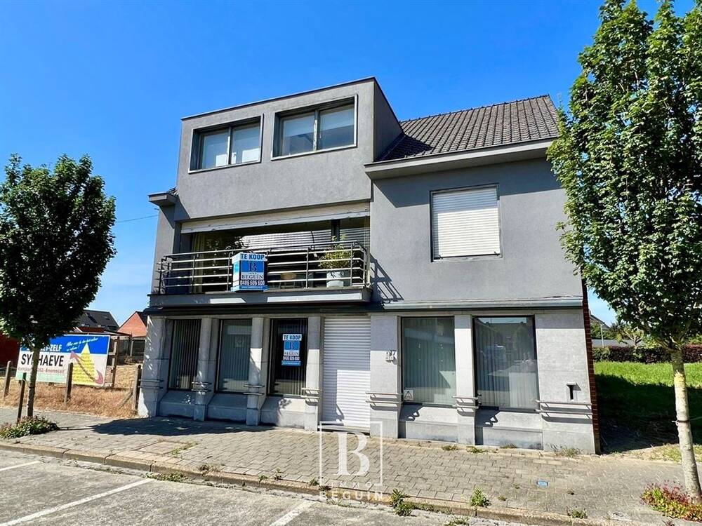 Commerciële ruimte te  koop in Beveren 8791 350000.00€ 3 slaapkamers 800.00m² - Zoekertje 278565