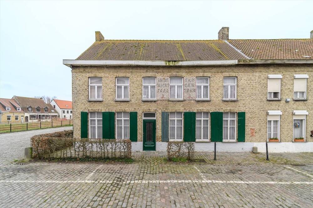 Huis te  koop in Alveringem 8690 220000.00€ 5 slaapkamers 371.00m² - Zoekertje 59817