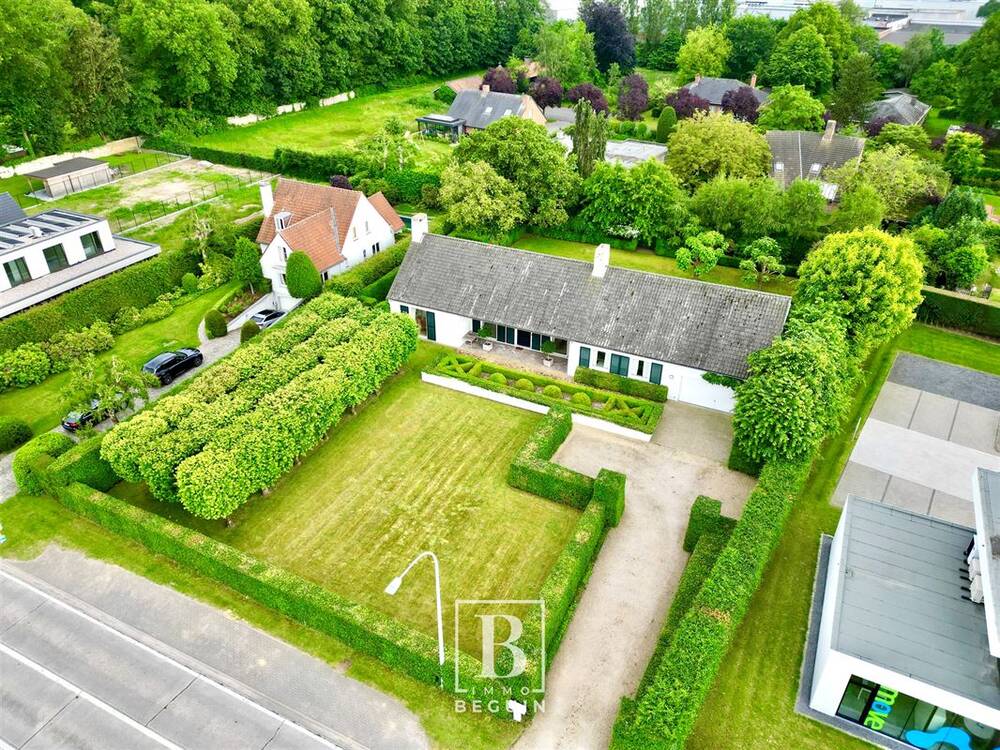 Villa te  koop in Waregem 8790 890000.00€ 4 slaapkamers 350.00m² - Zoekertje 278752