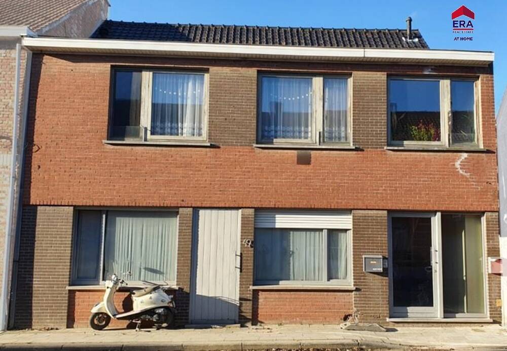 Appartement te  koop in Zonnebeke 8980 325000.00€ 4 slaapkamers m² - Zoekertje 67564