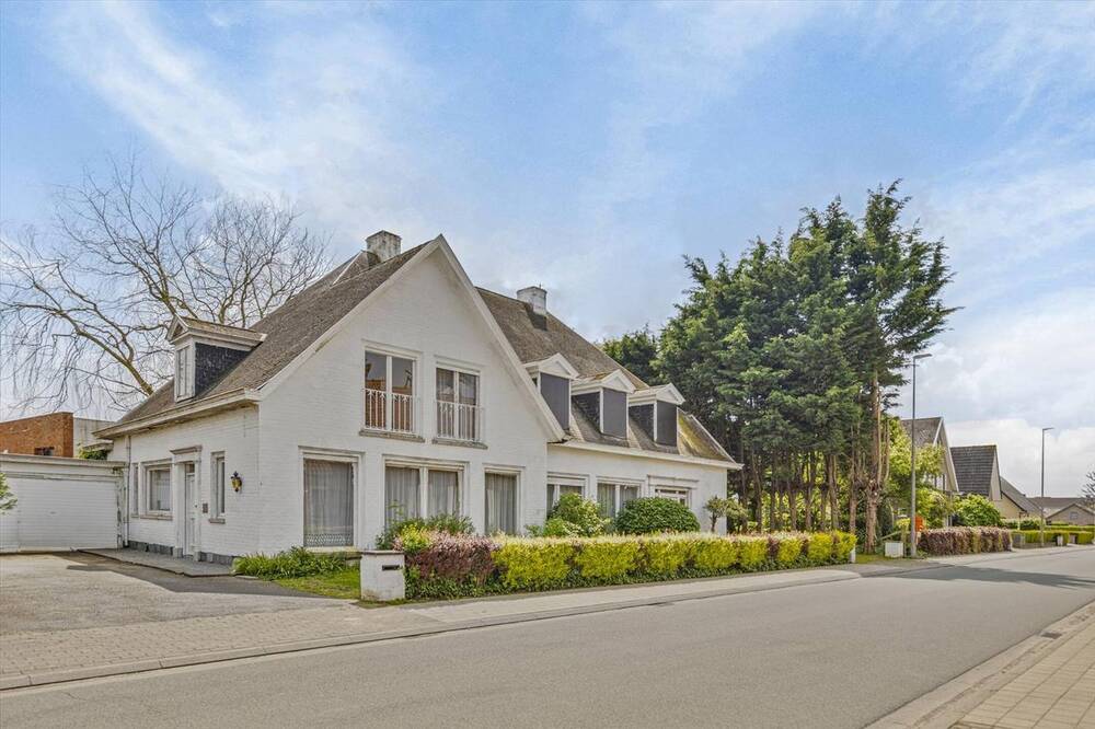 Huis te  koop in Ruiselede 8755 585000.00€ 10 slaapkamers 435.00m² - Zoekertje 73179