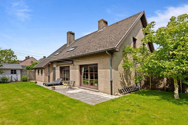 Villa te  koop in Zedelgem 8210 475000.00€ 5 slaapkamers 259.00m² - Zoekertje 279667