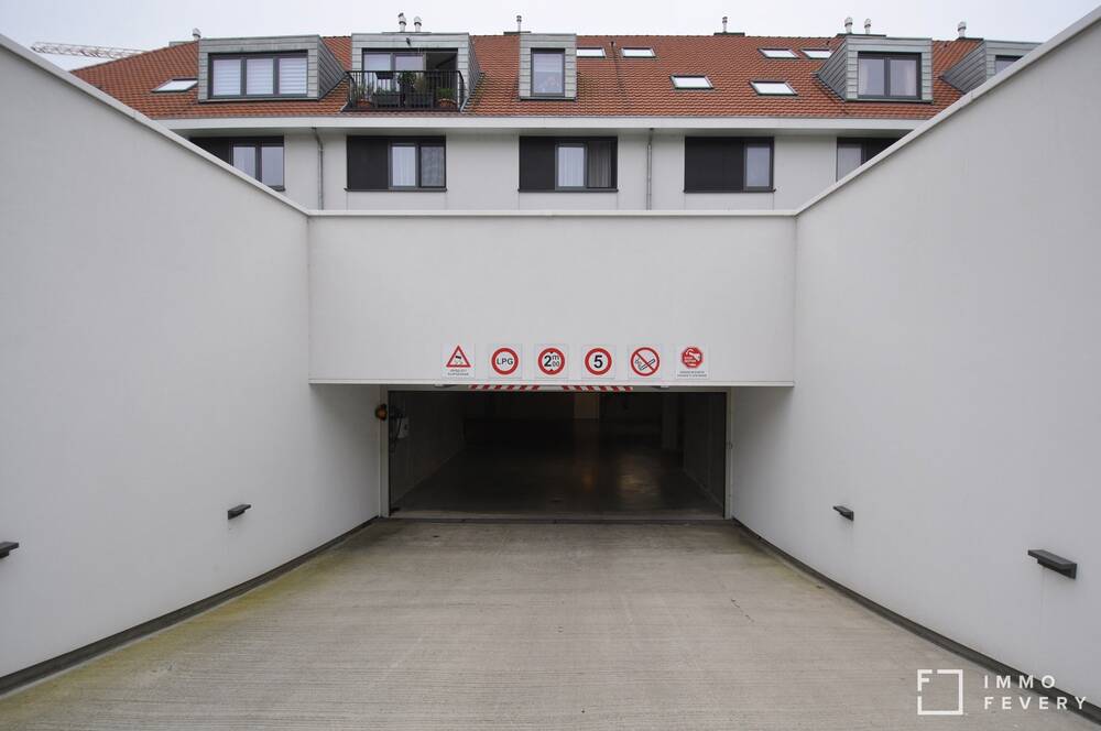 Parking & garage te  huur in Knokke-Heist 8300 150.00€  slaapkamers m² - Zoekertje 99070