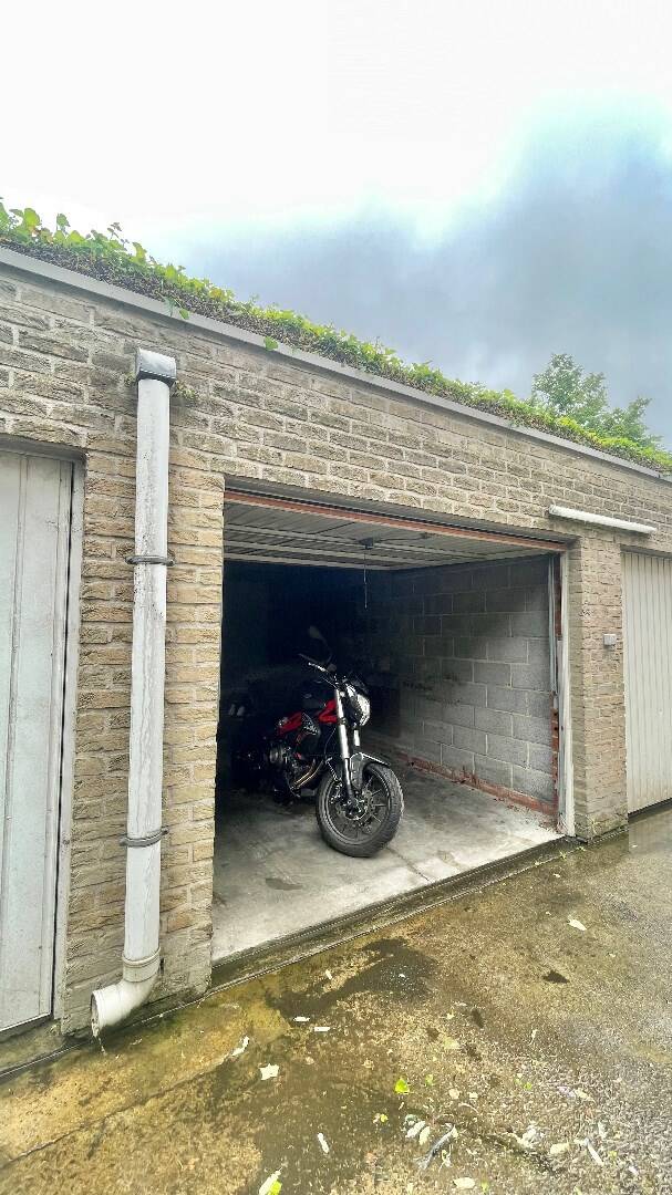 Parking & garage te  koop in Harelbeke 8530 21000.00€  slaapkamers m² - Zoekertje 280249