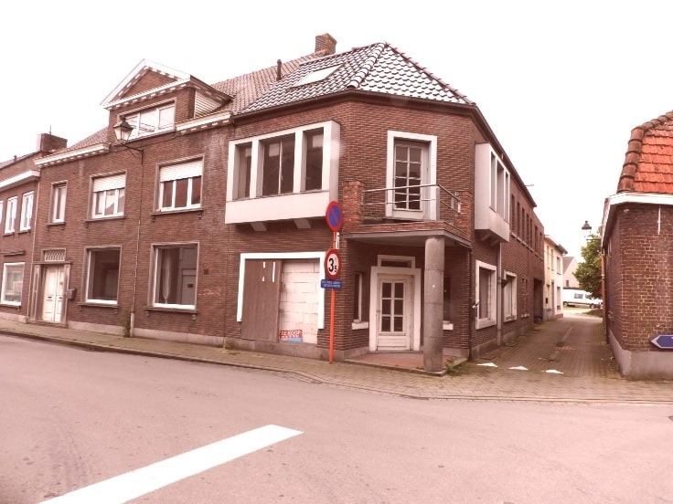 Huis te  koop in Schuiferskapelle 8700 495000.00€ 8 slaapkamers 505.00m² - Zoekertje 103739