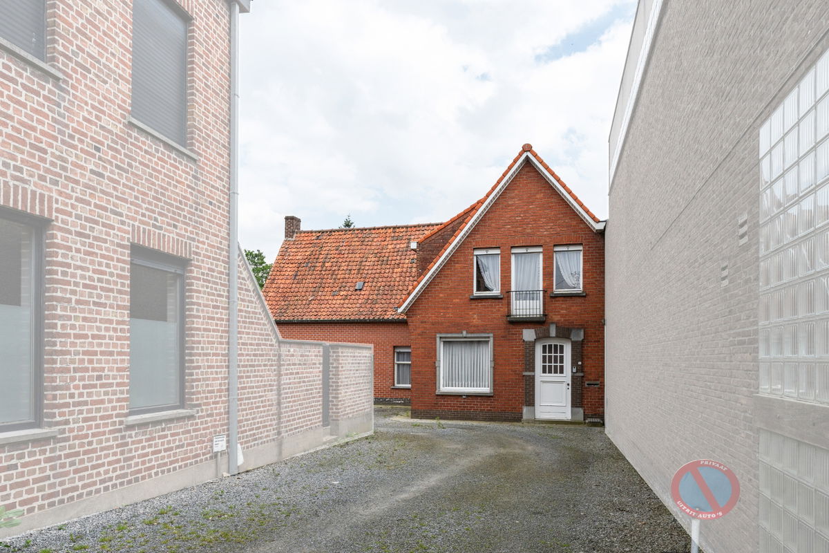 Huis te  koop in Ardooie 8850 200000.00€ 4 slaapkamers 177.00m² - Zoekertje 280842