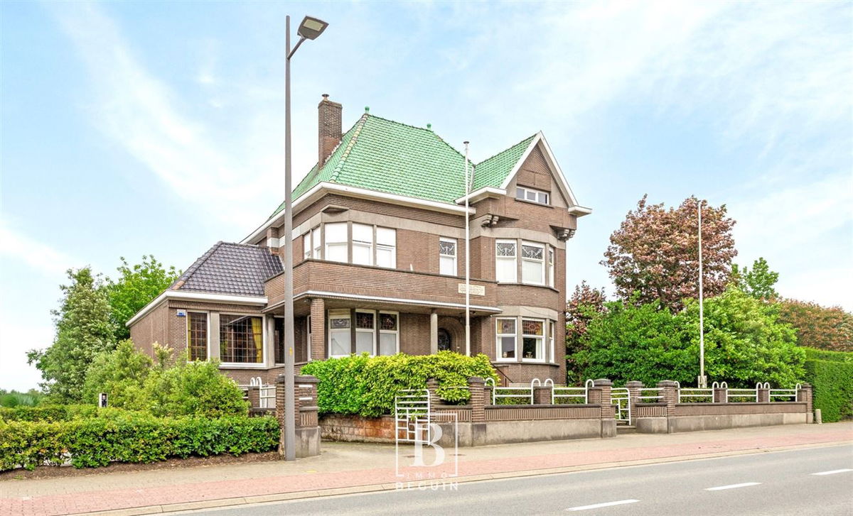 Herenhuis te  koop in Anzegem 8570 625000.00€ 4 slaapkamers 600.00m² - Zoekertje 281071