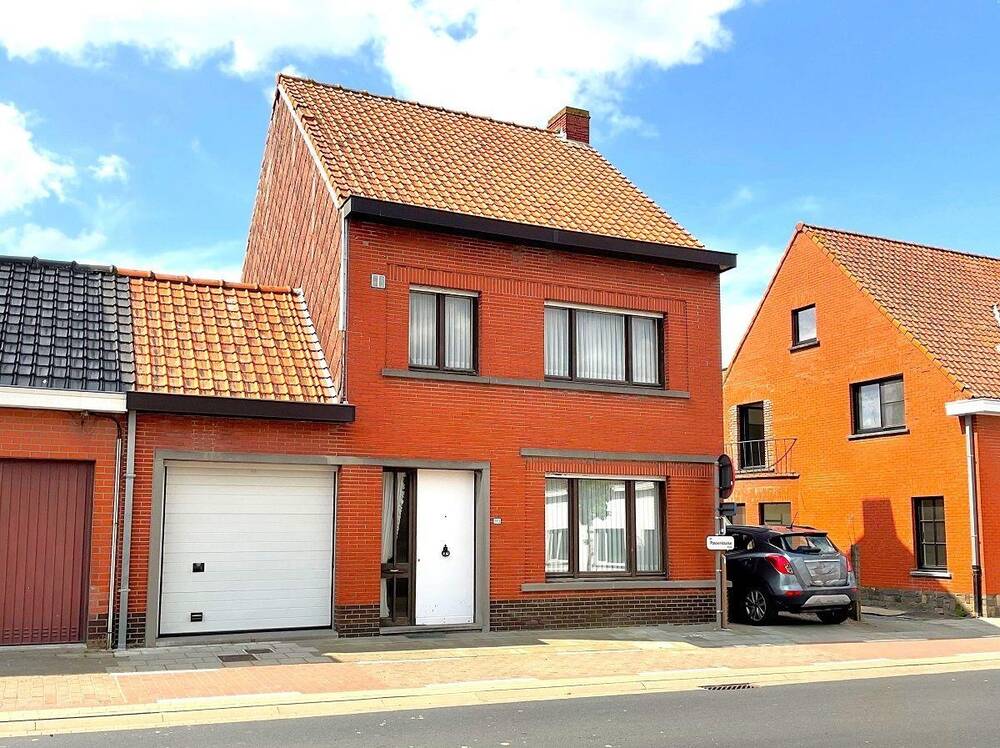 Huis te  koop in Moorslede 8890 225000.00€ 3 slaapkamers m² - Zoekertje 110291